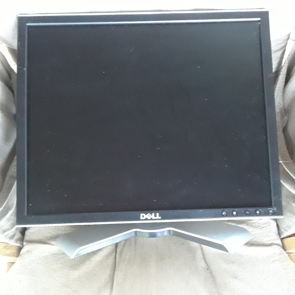Dell Computer Monitor Screen - Picture 7 of 8